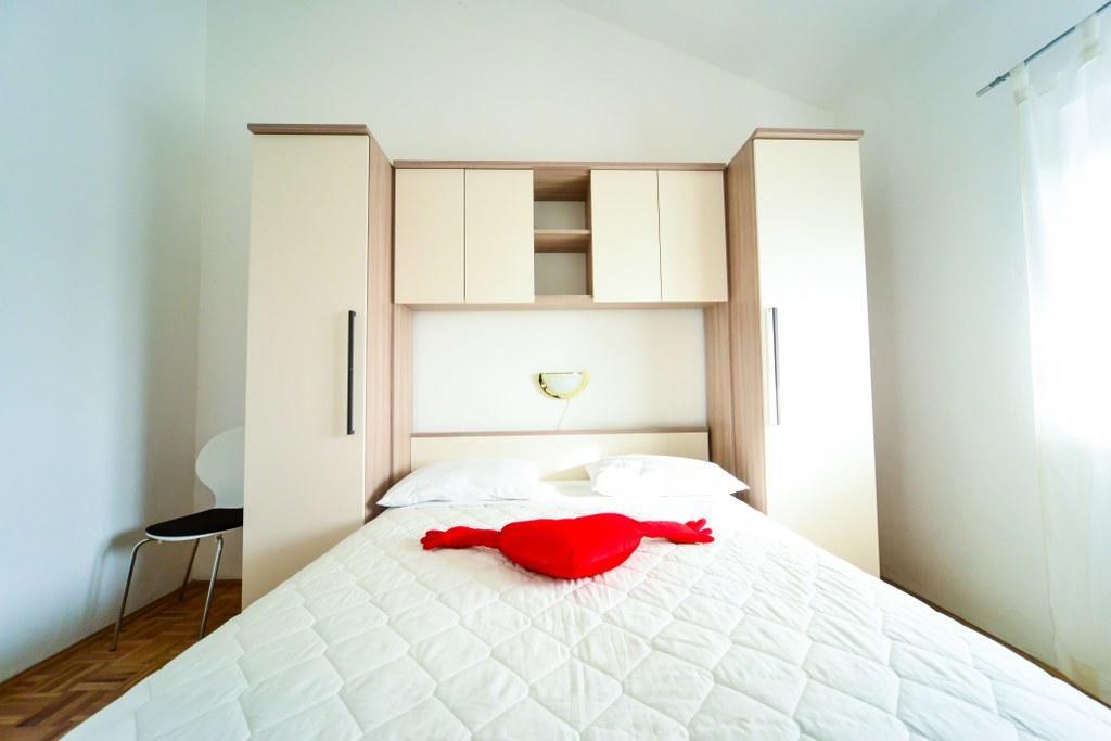 Apartments Valentina เพทรอซาเน ภายนอก รูปภาพ
