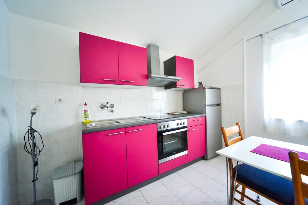 Apartments Valentina เพทรอซาเน ภายนอก รูปภาพ