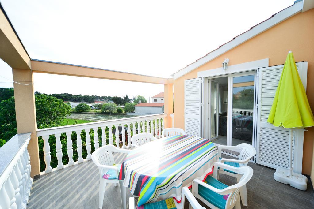 Apartments Valentina เพทรอซาเน ภายนอก รูปภาพ